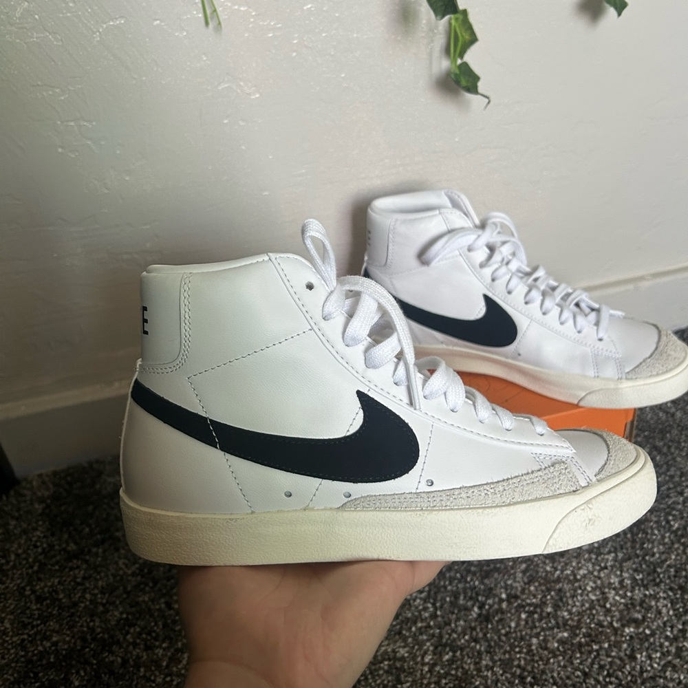 Nike White High-Top Sneakers - Picture 5 of 7